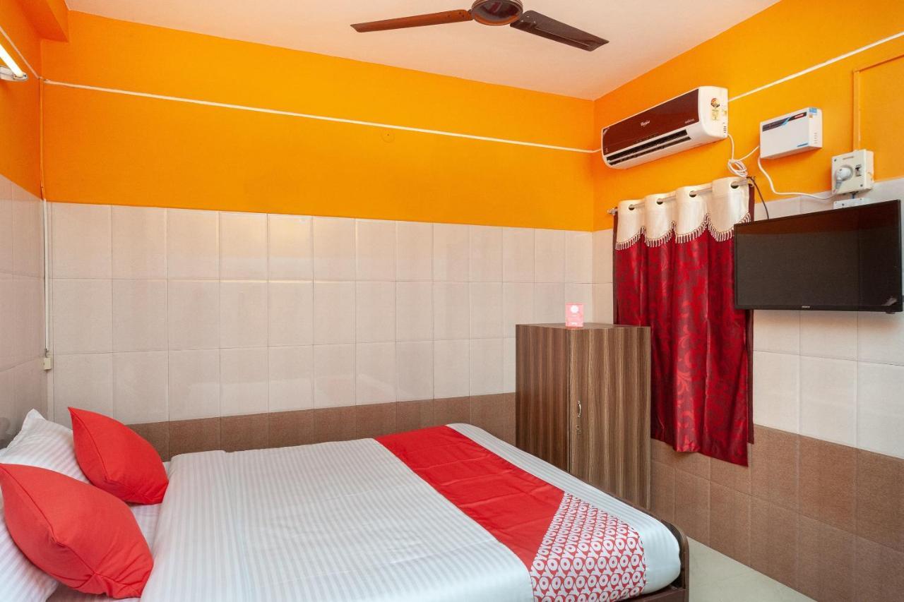 Oyo 23455 Varsha Residency Hotel Pondicherry Bagian luar foto