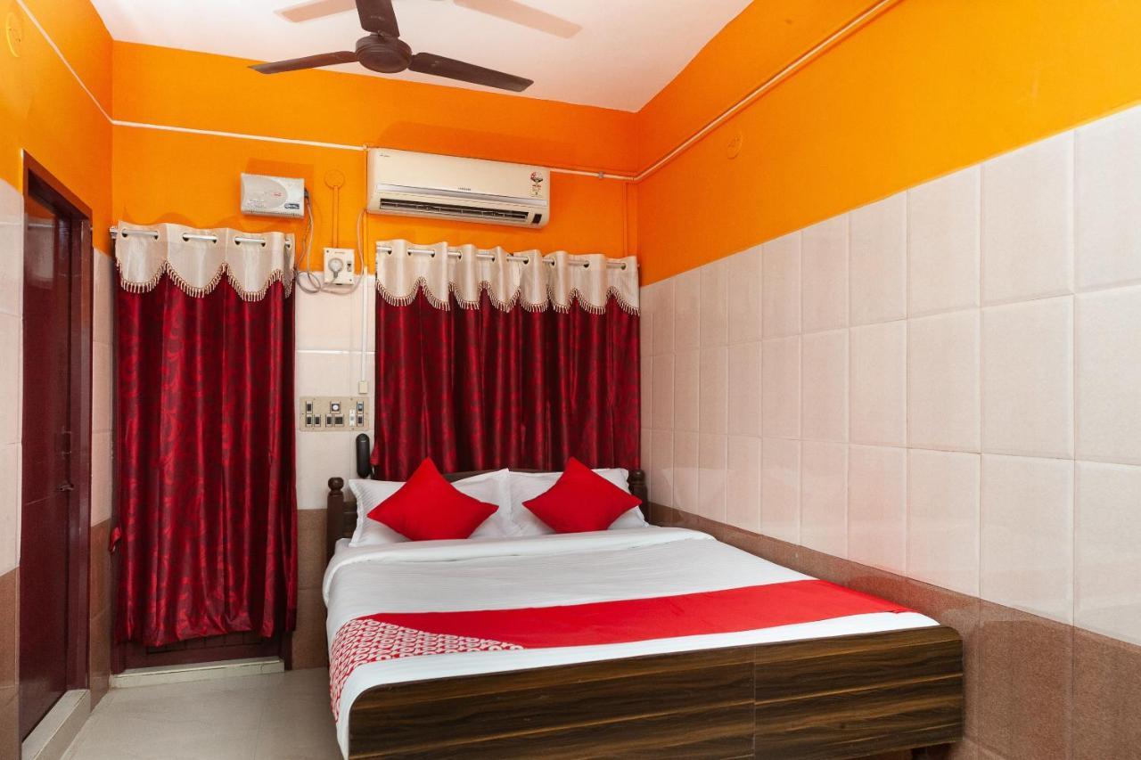 Oyo 23455 Varsha Residency Hotel Pondicherry Bagian luar foto