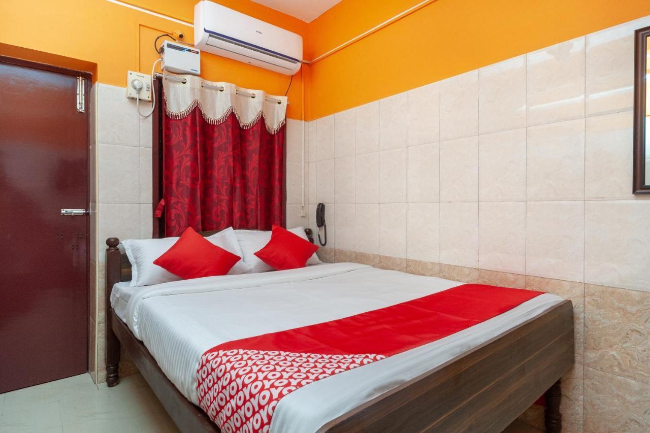 Oyo 23455 Varsha Residency Hotel Pondicherry Bagian luar foto