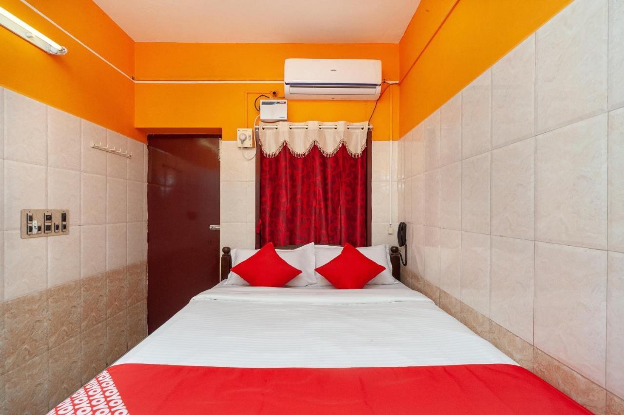 Oyo 23455 Varsha Residency Hotel Pondicherry Bagian luar foto